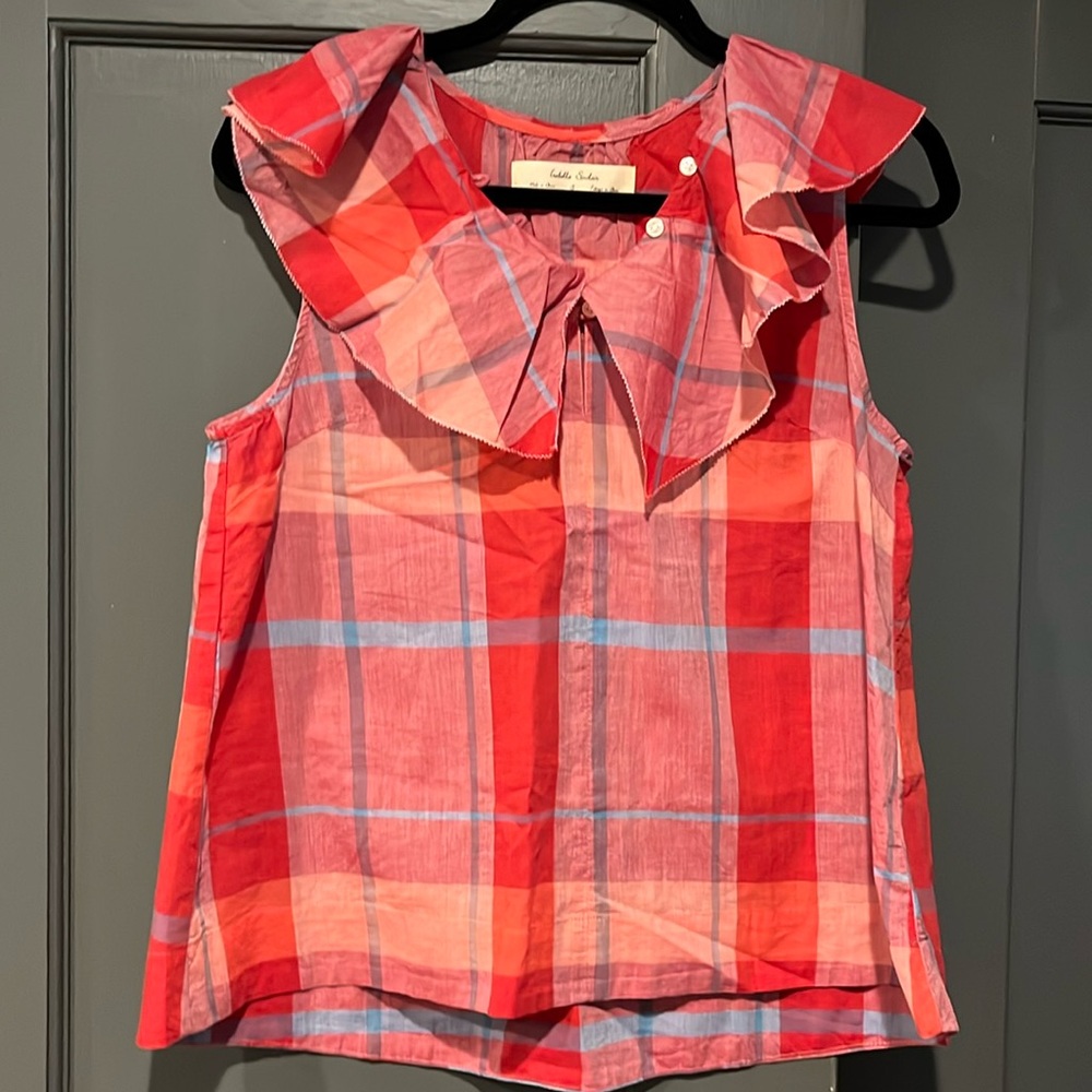 Sleeveless plaid top